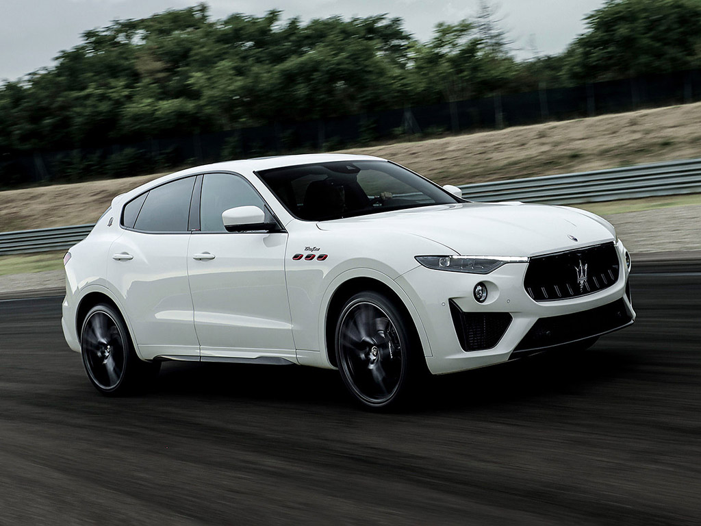 01 Maserati Levante