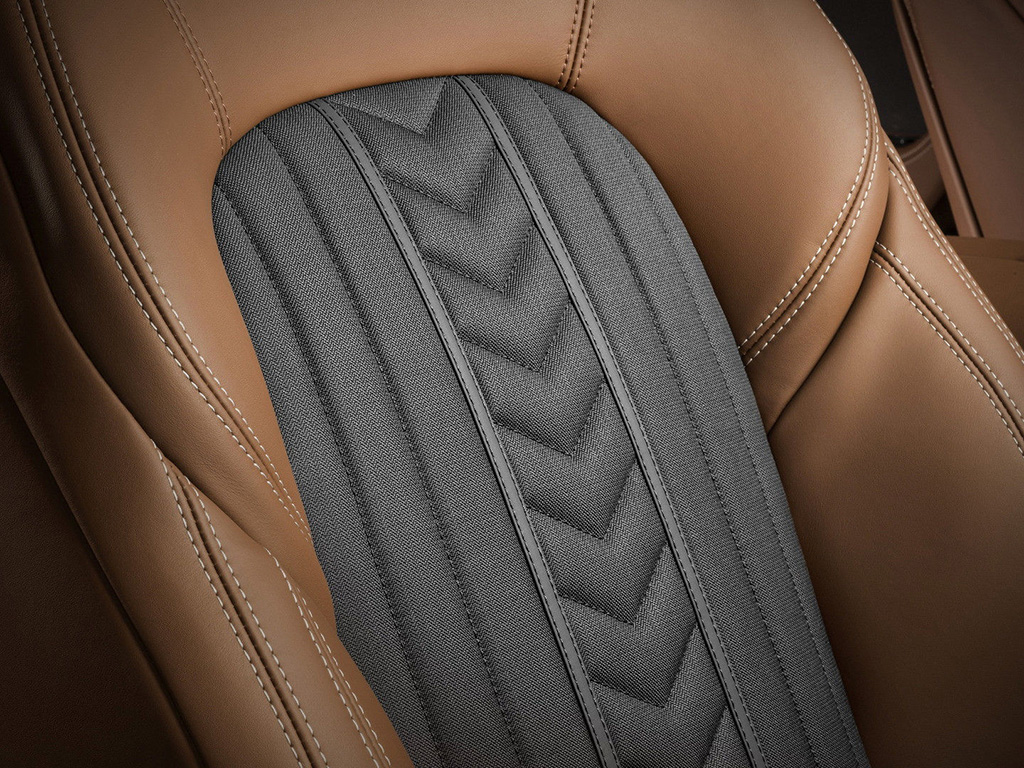 02 Maserati Ghibli