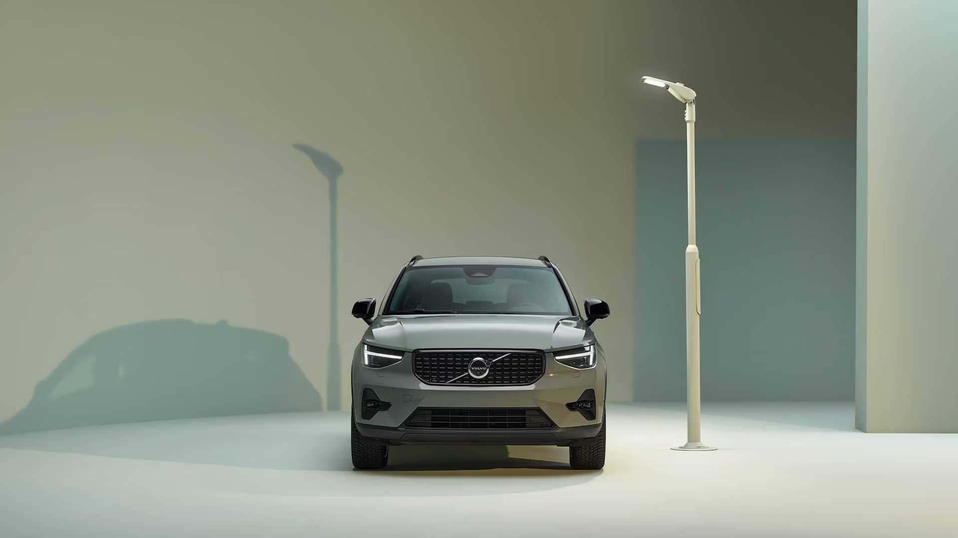 Xc40 Fuel Gallery 1 16X9 Dark